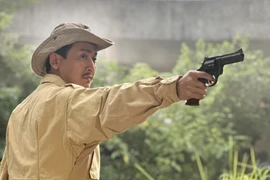 Bộ phim của Hứa Vĩ Văn tái hiện hành trình hoạt động bí mật đầy kiên trung, lặng lẽ của người chiến sỹ Công an Nhân dân trong kháng chiến chống Mỹ. (Ảnh: NSX)