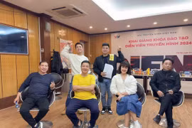 Các nghệ sỹ tập luyện cho chương trình "Táo quân 2025." (Ảnh: FB Đặng Quang Thắng)