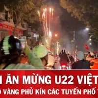 Đêm Hà Nội bùng nổ, niềm vui huy chương Vàng U22 Việt Nam lan tỏa khắp các tuyến phố