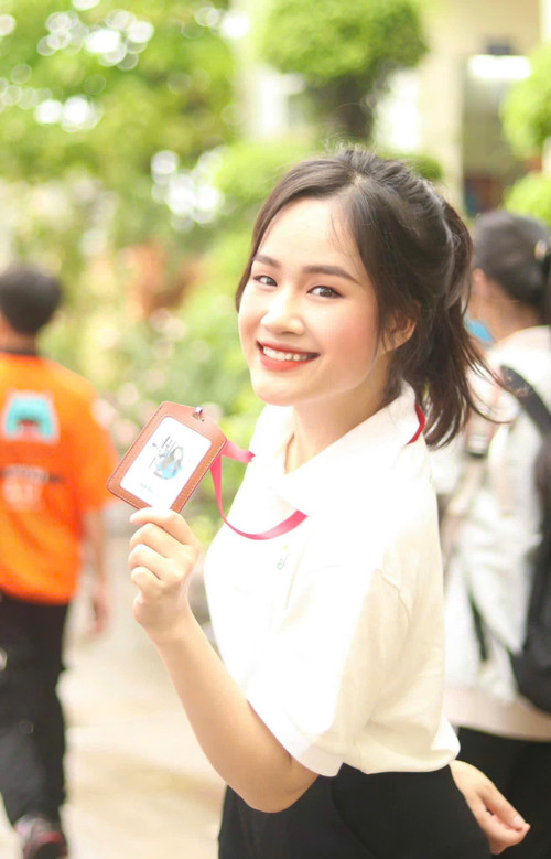 Nông Thị Hà 1.jpg