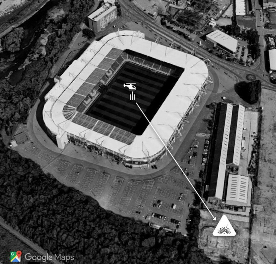 Vị trí chiếc trực thăng rơi xuống đất và bốc cháy bên ngoài sân King Power