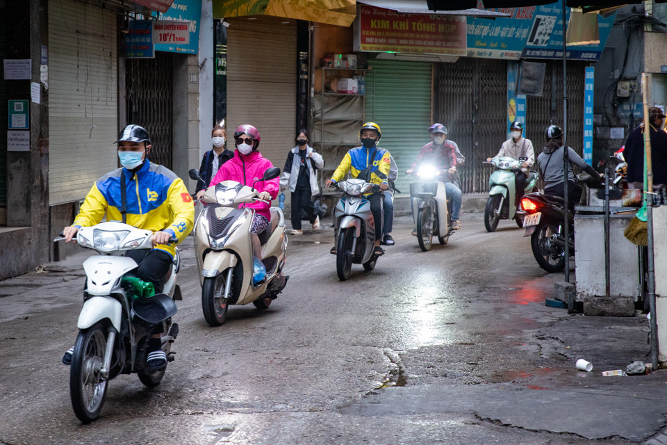 Theo Trung tâm Dự báo Khí tượng Thủy văn Quốc gia, đêm 6/11 và ngày 7/11 Hà Nội nhiều mây và nhiệt độ giảm, nhiệt độ thấp nhất từ 21-23 độ. (Ảnh: Hoài Nam/Vietnam+)