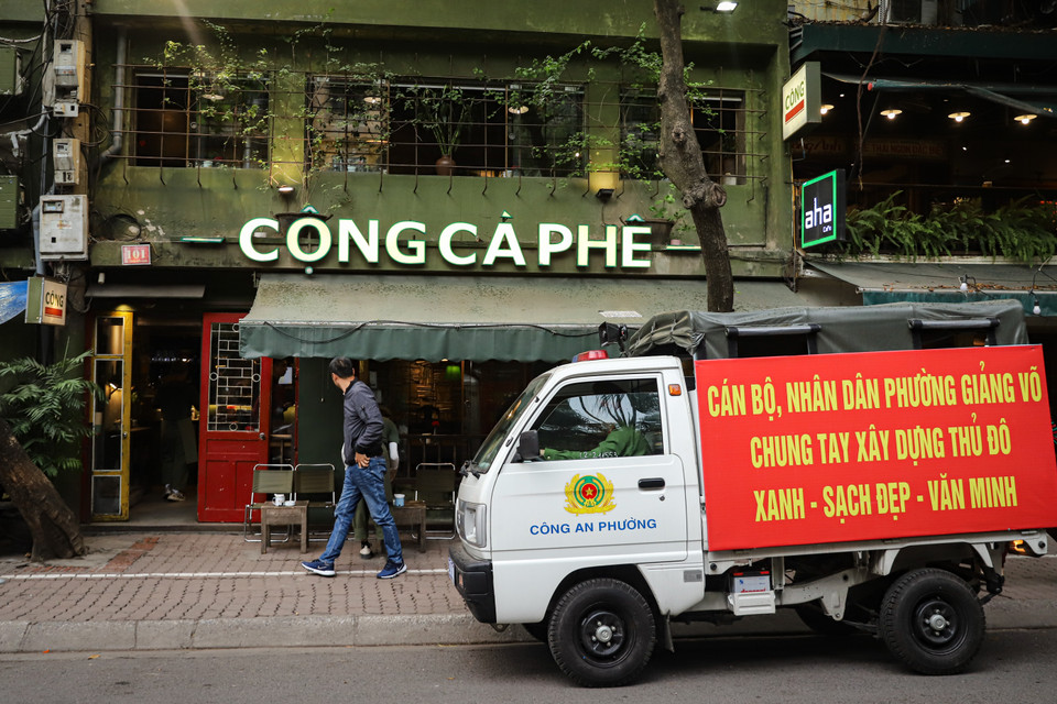 Phường Giảng Võ (Ba Đình, Hà Nội) đã xử lý nhiều trường hợp vi phạm. (Ảnh: Hoài Nam/Vietnam+)