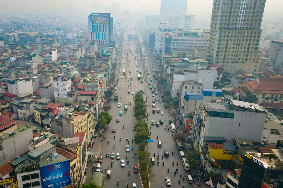 Trước đó, đoạn tuyến từ cầu Vĩnh Tuy đến Ngã Tư Sở đã hoàn thành. (Ảnh: PV/Vietnam+)