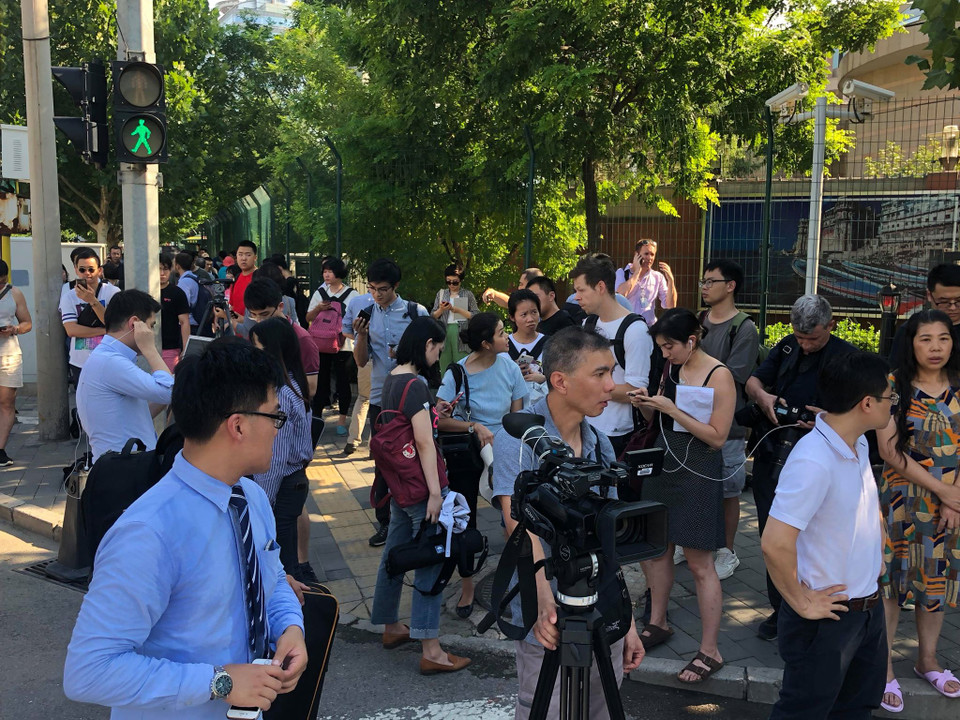 Cảnh sát Trung Quốc ngày 26/7 tuyên bố vụ nổ tại thủ đô Bắc Kinh vào chiều cùng ngày là do một người đàn ông đốt vật có khả năng là thiết bị "pháo hoa," khiến người này bị thương nhẹ. (Ảnh: Lương Tuấn/Bắc Kinh)