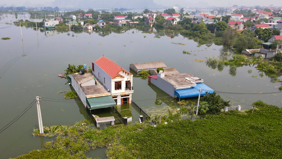 Hiện tại, xã Hợp Thanh và Hợp Tiến là hai xã vẫn còn nhiều nơi ngập sâu. (Ảnh: Hoài Nam/Vietnam+)