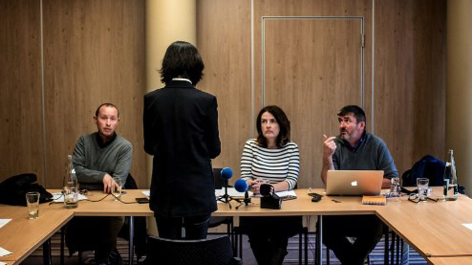 Bà Grace xuất hiện trong buổi họp báo bằng cách quay lưng lại với các phóng viên, nhằm che giấu thân phận. Bà nói đã nhận được lời đe dọa từ trên mạng xã hội.