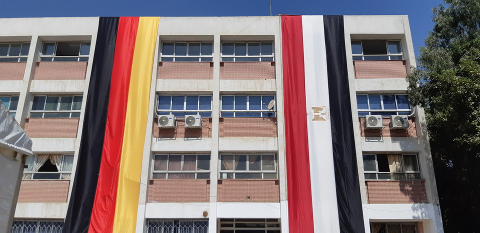 Chương trình giảng dạy mới dựa trên chương trình giáo dục chuyên nghiệp của Đức, được xây dựng theo tiêu chuẩn nghề nghiệp do IHK (Phòng Thương mại và Công nghiệp Đức) thiết lập, mang đến các bài tập có tính chuyên môn cao.