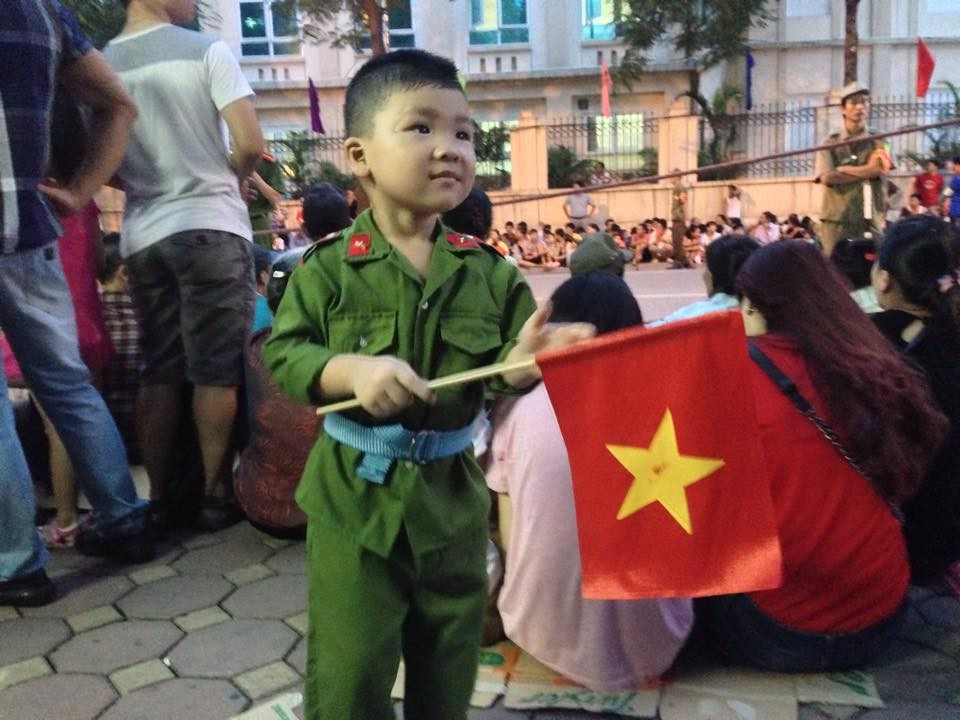 Chiến sĩ nhỏ chờ chiến sĩ lớn