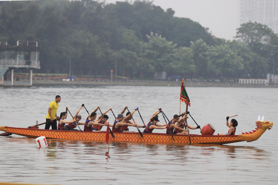 Tham dự giải đấu có 500 vận động viên của các quận/ huyện của Hà Nội, các tỉnh bạn, đại sứ quán và các câu lạc bộ,.. trên địa bàn Thủ đô. (Ảnh: Hoài Nam/Vietnam+)