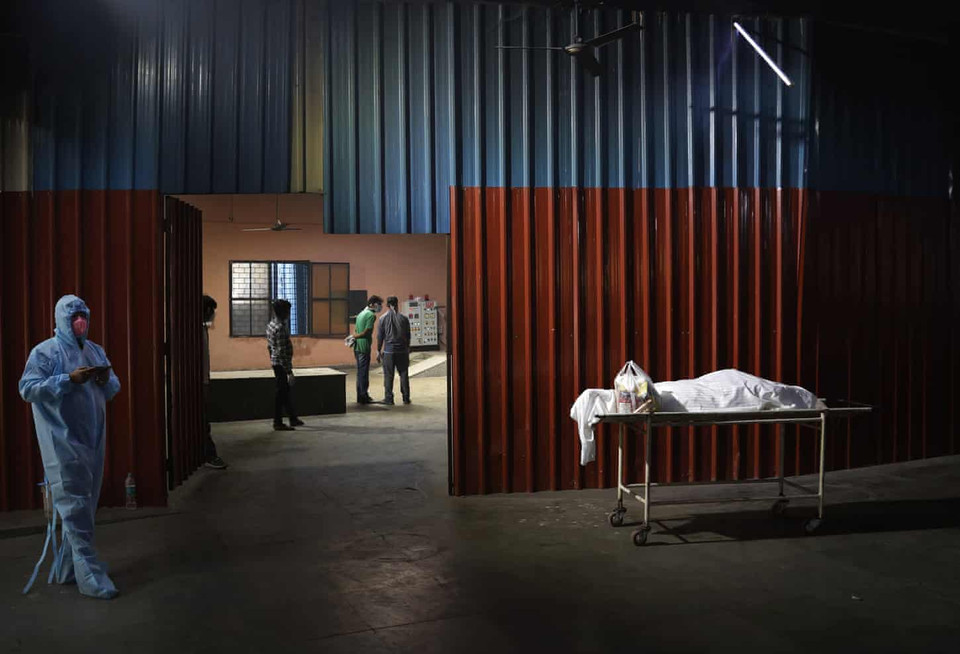 Một điểm hỏa táng bằng điện ở Delhi (Nguồn: Guardian)