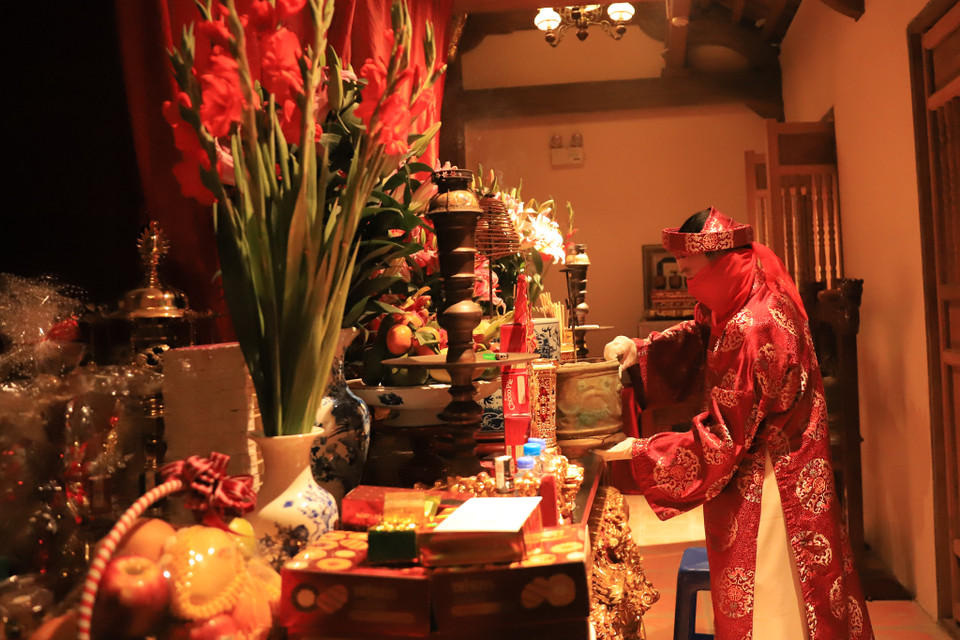 Lễ hội nhằm tưởng nhớ các vị tiền bối có công với làng, với dân tộc. Từ năm 1992, dân các làng thống nhất 5 năm tổ chức hội một lần diễn ra vào ngày 11, 12 tháng Hai, luân phiên từng làng làm cai. Những năm không phải hội lớn, từng làng vẫn tổ chức hội làng theo tập tục. (Ảnh: Hoài Nam/Vietnam+)