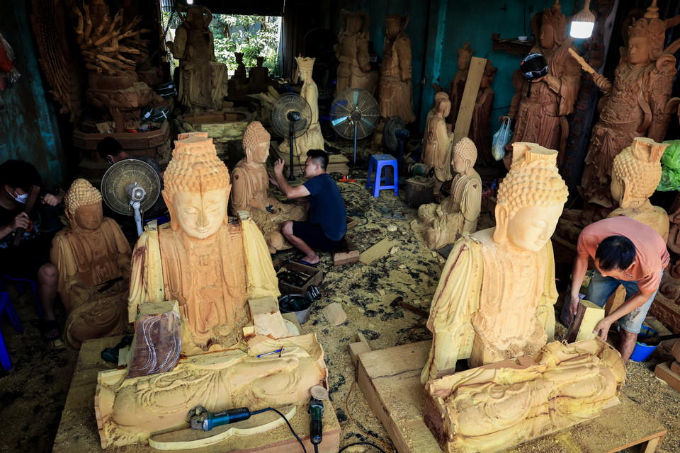 Làng nghề Sơn Đồng đã hình thành và phát triển được hơn 1.000 năm. Trong thời kỳ phong kiến, Làng nghề có hàng trăm người thợ được phong Tước bá hộ kỹ nghệ (nay gọi là nghệ nhân). (Ảnh: Hoài Nam/Vietnam+)