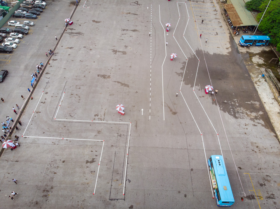 Ngày 30/9, Tổng công ty vận tải Hà Nội (Transerco) tiến hành Tổng kết đợt thi đua cao điểm và tổ chức Hội thi lái xe giỏi, an toàn năm 2023 tại Xí nghiệp xe buýt Cầu Bươu. (Ảnh: Hoài Nam/Vietnam+)