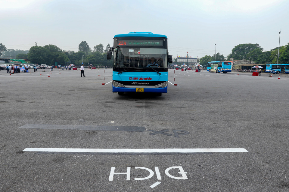 Các tuyển thủ đều tham gia với tinh thần hăng hái, nhiệt tình và phấn đấu hết mình để hoàn thành tốt nhất nội dung bài thi theo yêu cầu. (Ảnh: Hoài Nam/Vietnam+)