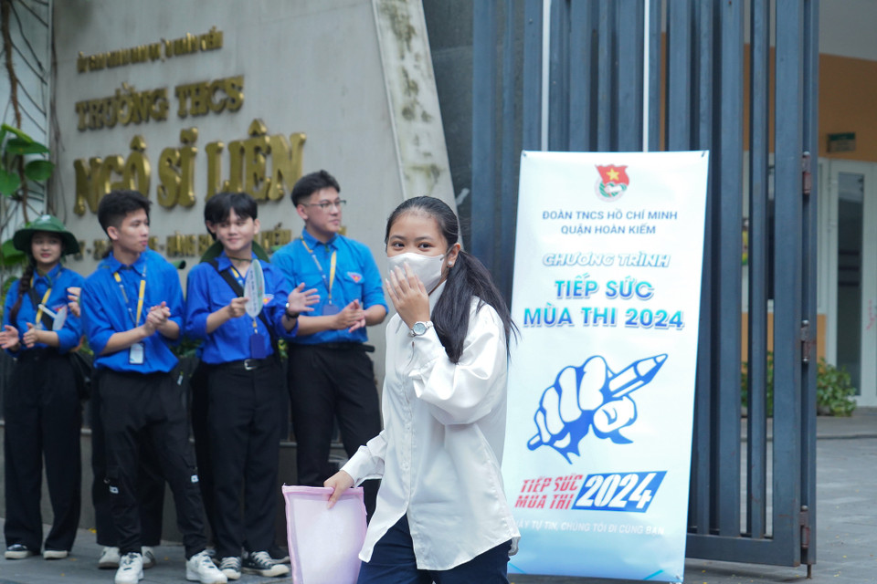 Một số thí sinh lo lắng vì không hoàn thành được những câu có tính phân loại cao. (Ảnh: PV/Vietnam+)