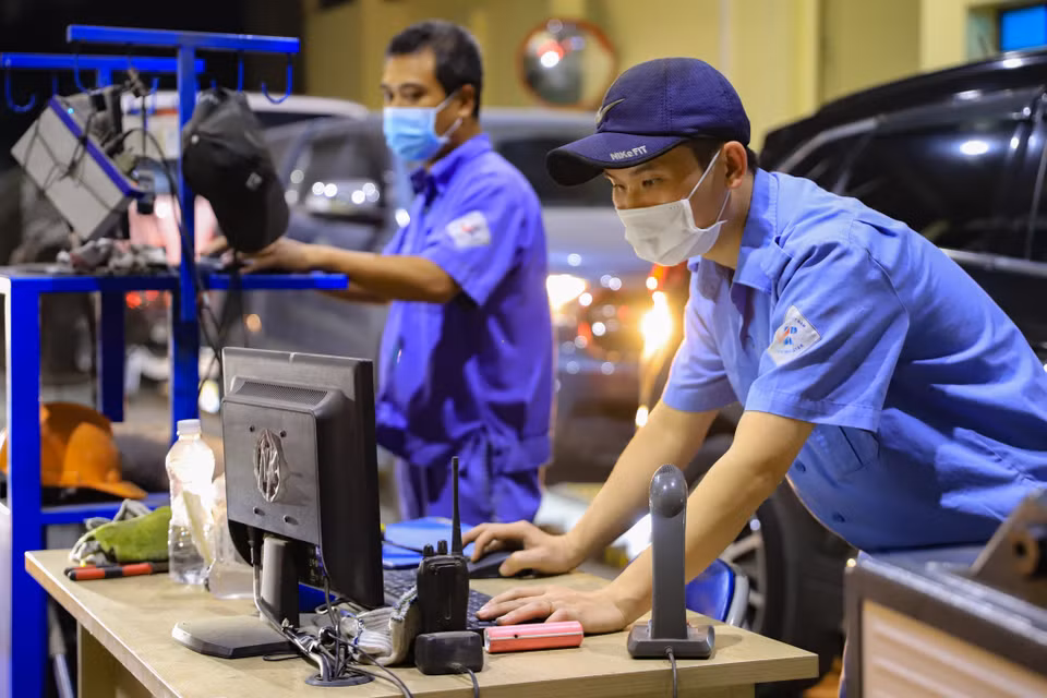 Cũng theo ông Dũng cho biết, vấn đề bổ sung nhân lực rất khó vì các quy trình kiểm định phải do những người có bằng cấp, chứng chỉ thực hiện. (Ảnh: Hoài Nam/Vietnam+)