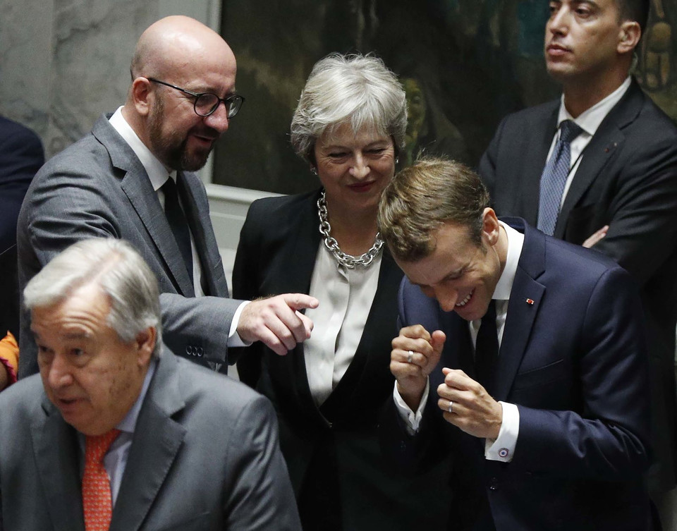 Từ trái qua là Thủ tướng Bỉ Charles Michel, Thủ tướng Anh Theresa May, Tổng thống Pháp Macron, phía trước là Tổng thư ký Liên hợp quốc Antonio Guterres trước phiên họp Hội đồng Bảo an hôm 26/9 (nguồn: EPA)