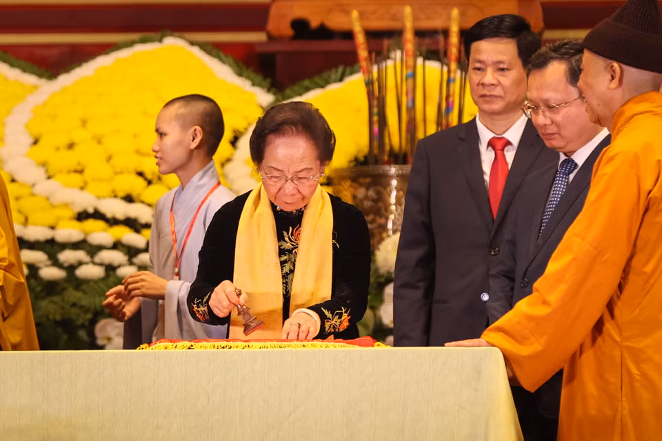 Nguyên Phó Chủ tịch Nước Cộng hòa Xã hôi chủ nghĩa Việt Nam Nguyễn Thị Doan tiến hành Lễ Khai ấn Yên Tử 2024. (Ảnh: Hoài Nam/Vietnam+)