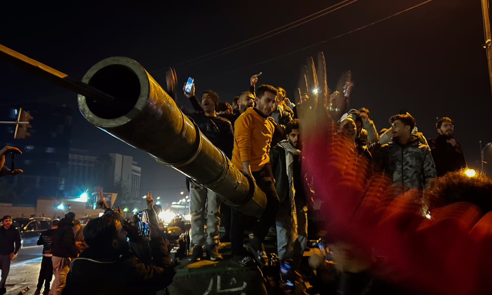 Người dân Damascus chào đón phe đối lập (Nguồn: AP)