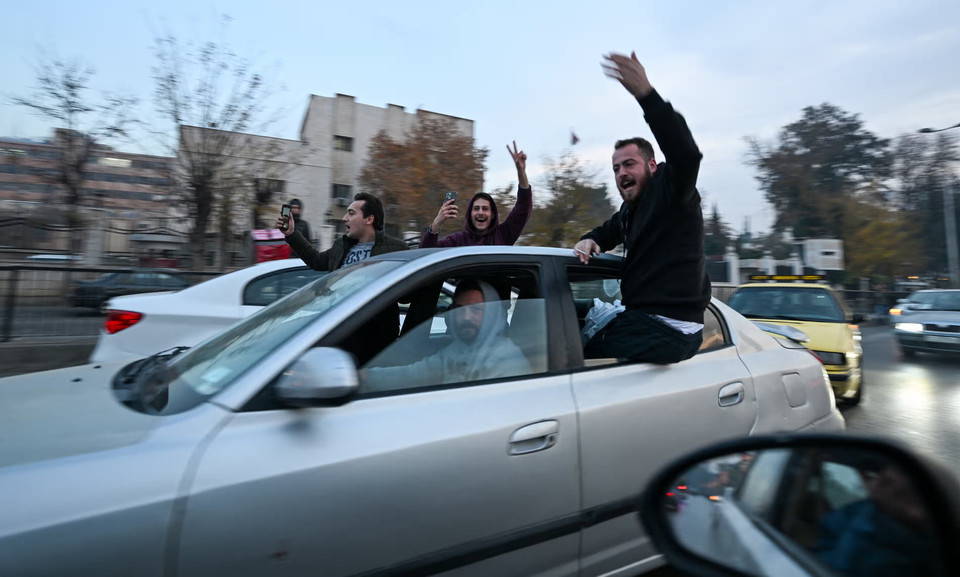 Người dân Syria trên đường phố Damascus (Nguồn: AFP)