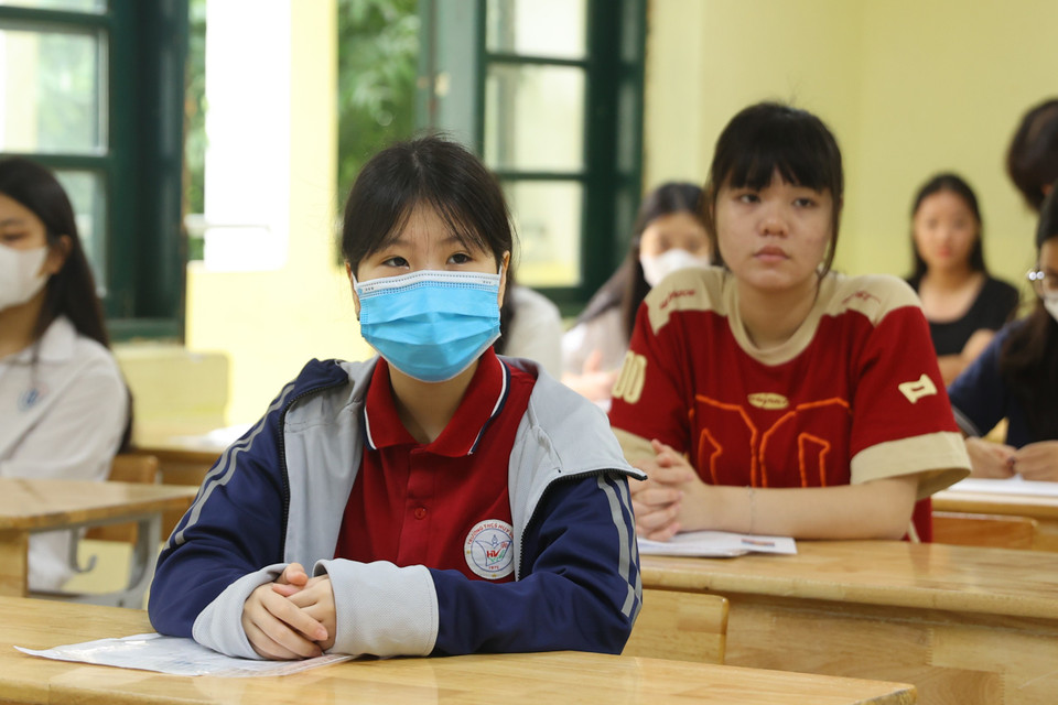 Các sỹ tử đều phấn khởi và tự tin để bước vào môn thi đầu tiên vào ngày mai. (Ảnh: PV/Vietnam+)