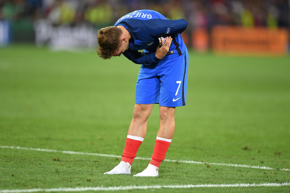 Trận chung kết EURO 2016 sẽ là cuộc đối đầu giữa hai tiền đạo xuất sắc mang áo số 7, Antoine Griezmann của Pháp và Cristiano Ronaldo của Bồ Đào Nha. (Nguồn: UEFA EURO 2016)