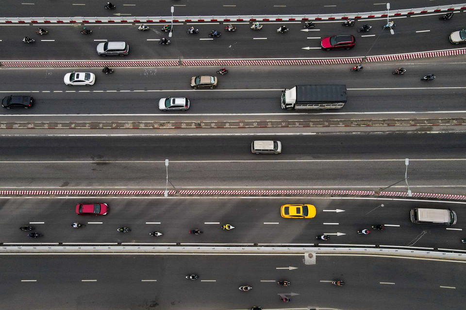 Cầu vượt thép Mai Dịch góp phần giải quyết tình trạng ùn tắc giao thông khu vực phía Tây Hà Nội. (Ảnh: Tuấn Anh/Vietnam+)