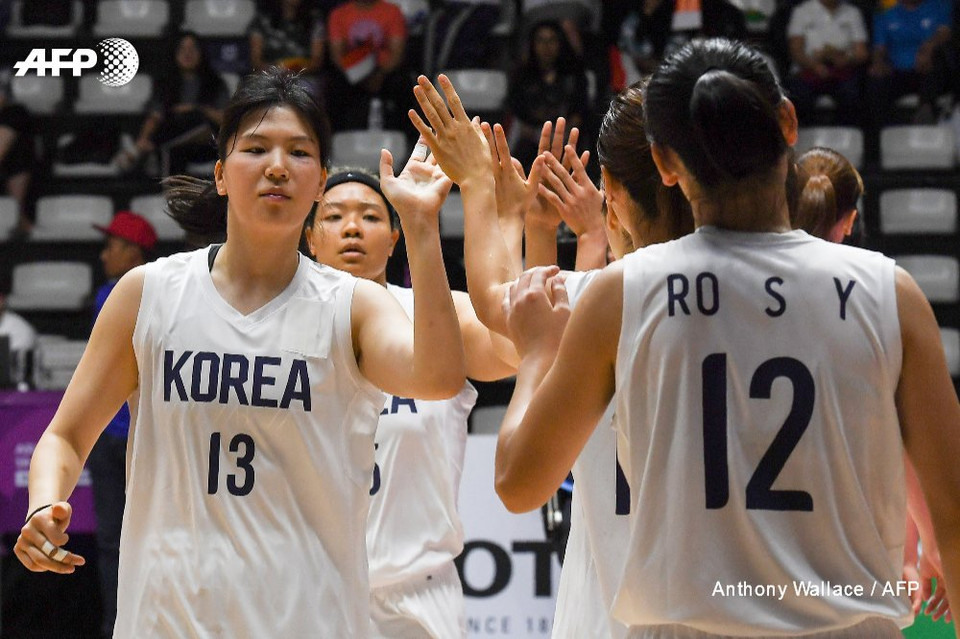 Đội bóng rổ nữ liên Triều gây chú ý của toàn khu vực bởi ý nghĩa của chữ Korea trên ngực áo