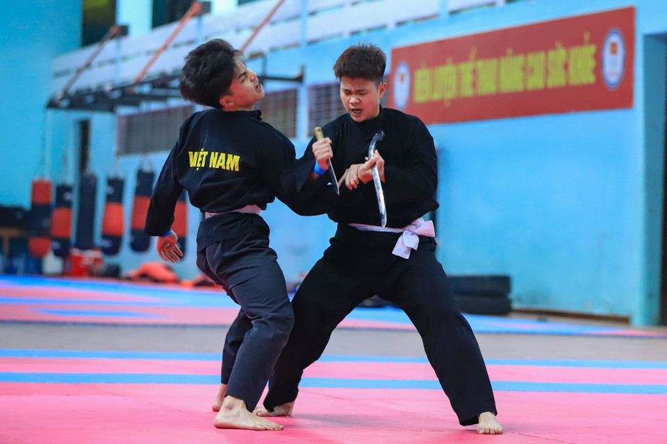 Tại nội dung này, ngoài kỹ thuật, biểu cảm của vận động viên cũng là một yếu tố để giành điểm. (Ảnh: Hoài Nam/Vietnam+)