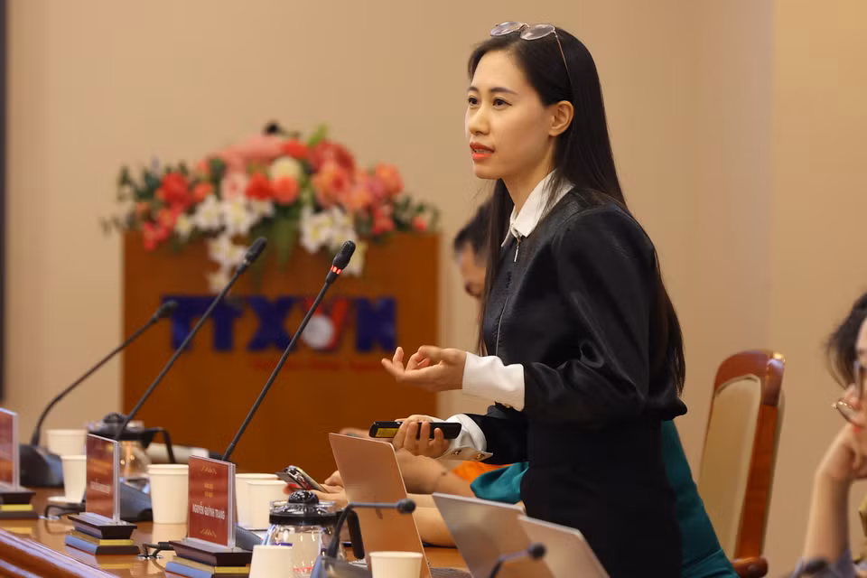 Đặc biệt, các diễn giả cũng trình bày các giải pháp công nghệ nhằm giúp các tòa soạn phát triển độc giả, nâng cao hiệu suất, hiệu quả của thông tin làm đòn bẩy cho kinh tế báo chí. (Ảnh: PV/Vietnam+)