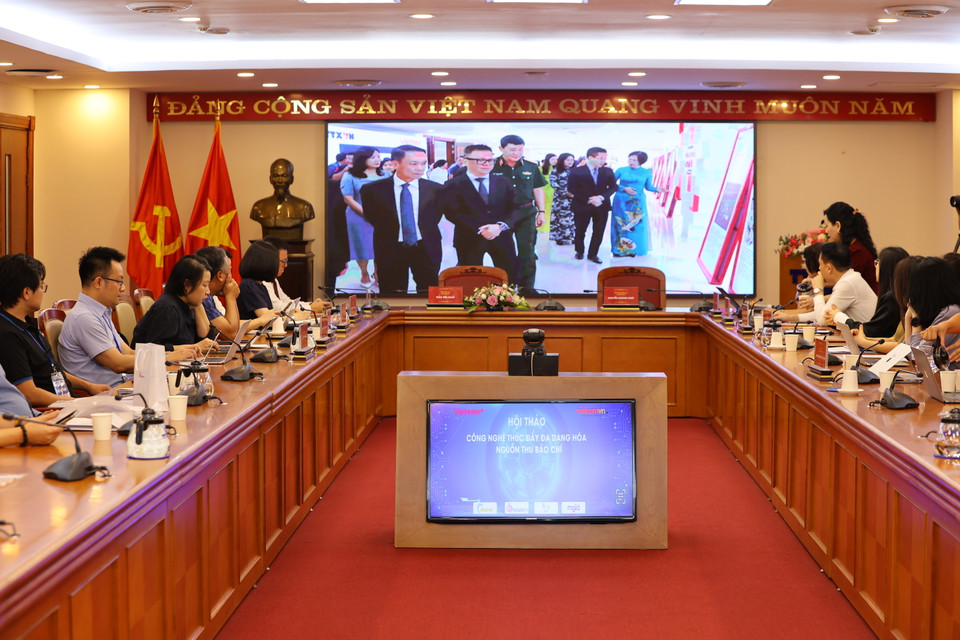 Ngày 18/6, tại Hà Nội, Báo Điện tử VietnamPlus (Thông tấn xã Việt Nam) cùng trang tin Vietnam.vn (Cục Thông tin Đối ngoại) đã tổ chức Hội thảo mang chủ đề “Công nghệ thúc đẩy đa dạng hóa nguồn thu cho báo chí”. (Ảnh: PV/Vietnam+)