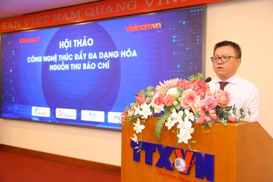 Tới dự và phát biểu chỉ đạo, ông Lê Quốc Minh, Ủy viên Trung ương Đảng, Chủ tịch Hội Nhà báo Việt Nam, Tổng biên tập báo Nhân Dân đã nhấn mạnh tới sự nổi lên của công nghệ trong hoạt động báo chí. Và đương nhiên, công nghệ cũng thúc đẩy các cơ quan báo chí đổi mới sáng tạo, có nhiều ý tưởng mới nhằm đa dạng hóa nguồn thu. (Ảnh: PV/Vietnam+)