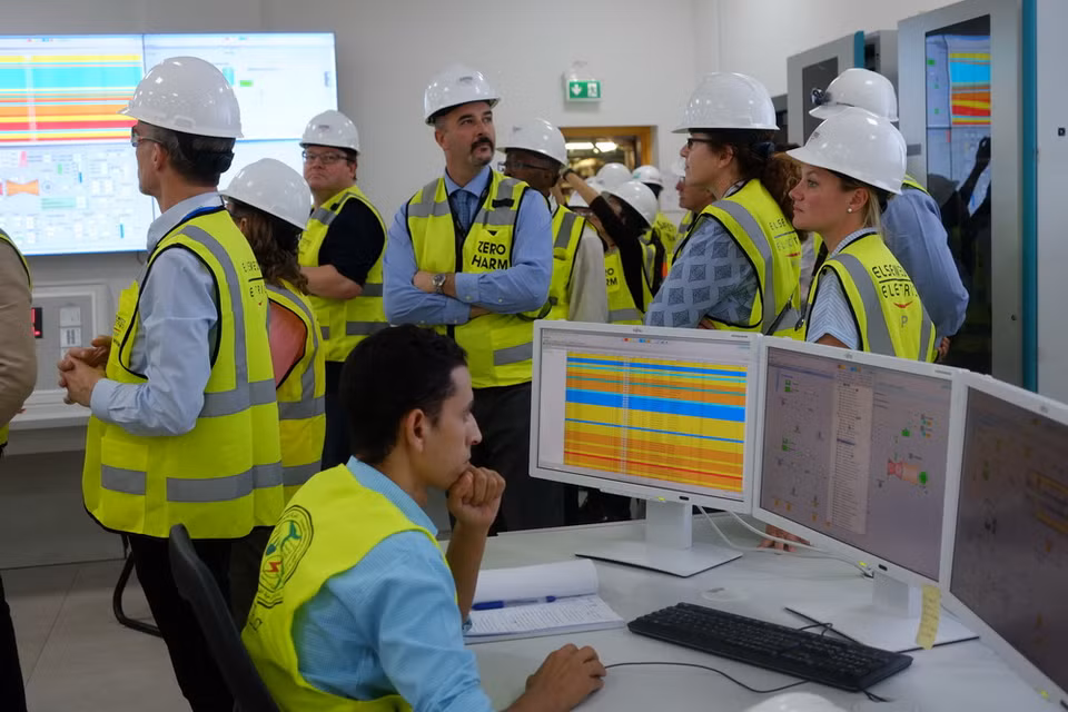  Có thể so sánh siêu dự án này lớn gấp gần 20 lần nhà máy điện chu trình hỗn hợp được coi là quy mô lớn tại Việt Nam là Nhơn Trạch 2 (Đồng Nai), cũng sử dụng công nghệ của Siemens.