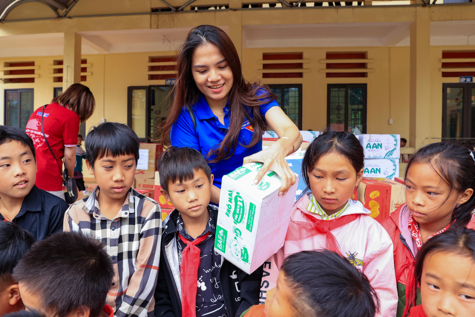 Chỉ riêng tại xã A Lù, vụ sạt lở đất vào ngày 9/9 vừa qua đã vùi lấp 4 ngôi nhà khiến 7 người thiệt mạng (trong đó có 2 em nhỏ và một học sinh lớp 9). Đây cũng là xã chịu thiệt hại nặng nề nhất về người và kinh tế của huyện Bát Xát trong thời gian qua. (Ảnh: Hoài Nam/Vietnam+)