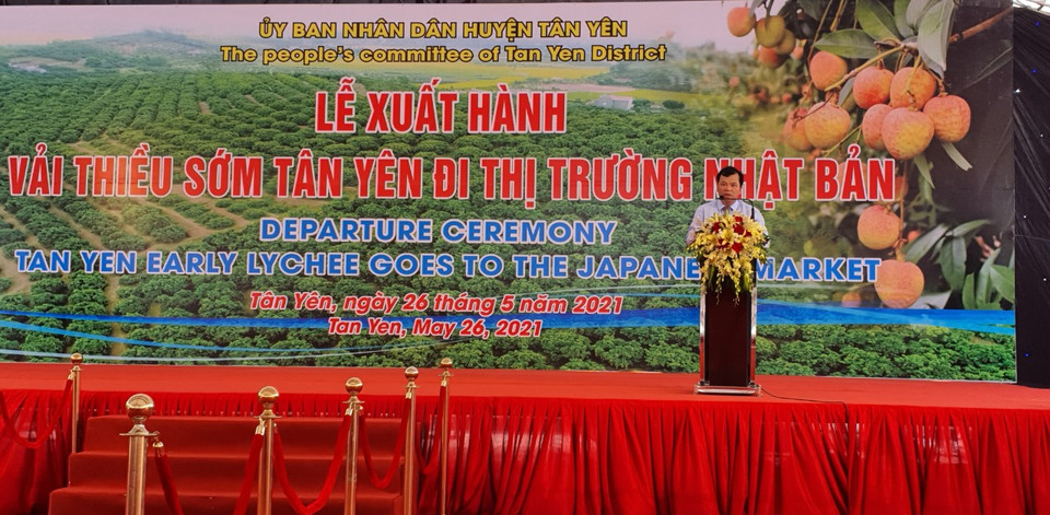 Đồng chí Phan Thế Tuấn - Phó Chủ tịch UBND tỉnh Bắc Giang phát biểu chỉ đạo tại Lễ xuất hành vải thiều sớm huyện Tân Yên đi thị trường Nhật Bản.