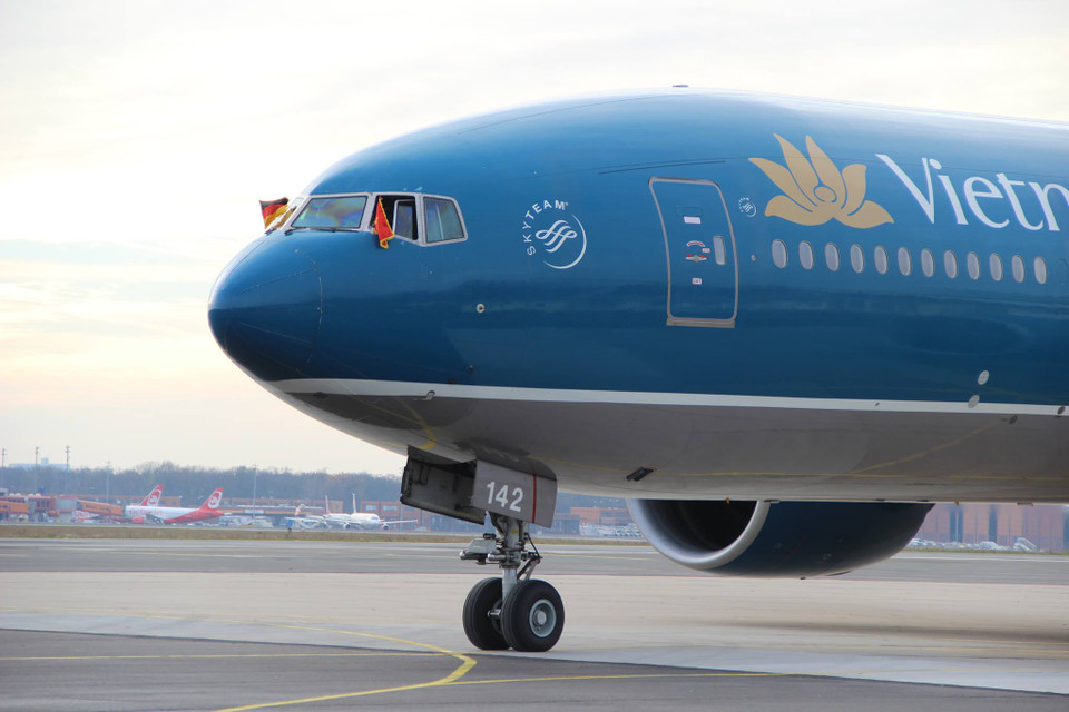 Chuyên cơ của Chủ tịch nước Trương Tấn Sang đáp xuống sân bay ở thủ đô Berlin, Đức (Ảnh: Trần Mạnh Hùng/Vietnam+)