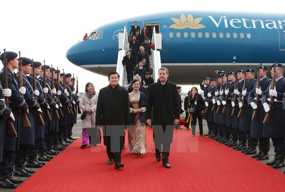 Quang cảnh Lễ đón Chủ tịch nước Trương Tấn Sang tại sân bay. (Ảnh: Nguyễn Khang/TTXVN)