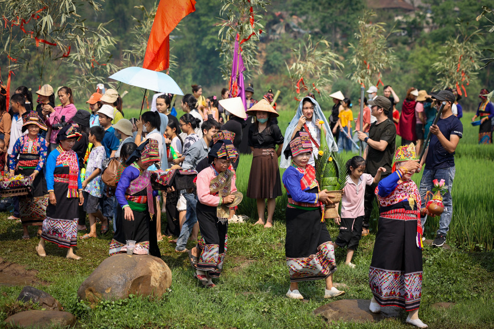 Tết Té nước (Bun Huột Nặm) được Bộ Văn hóa - Thể thao và Du lịch chính thức công nhận là Di sản văn hóa phi vật thể quốc gia tại Quyết định số 3421/QĐ-BVH-TT&DL để ghi nhận và gìn giữ những nét văn hóa truyền thống. (Ảnh: Hoài Nam/Vietnam+)