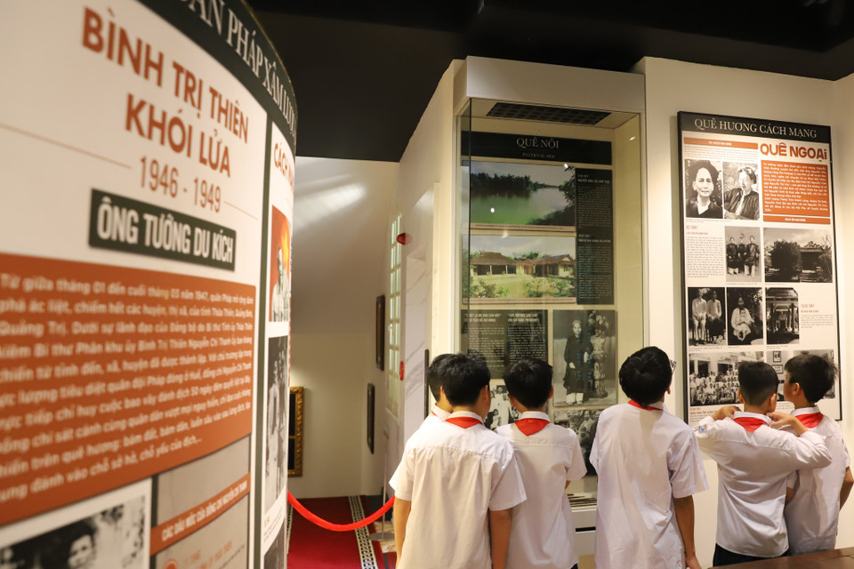 Ngoài ra còn có các tiểu đề về Bình Trị Thiên khói lửa, nông nghiệp, đối ngoại, văn hóa văn nghệ, thể thao... (Ảnh: Hoài Nam/Vietnam+)