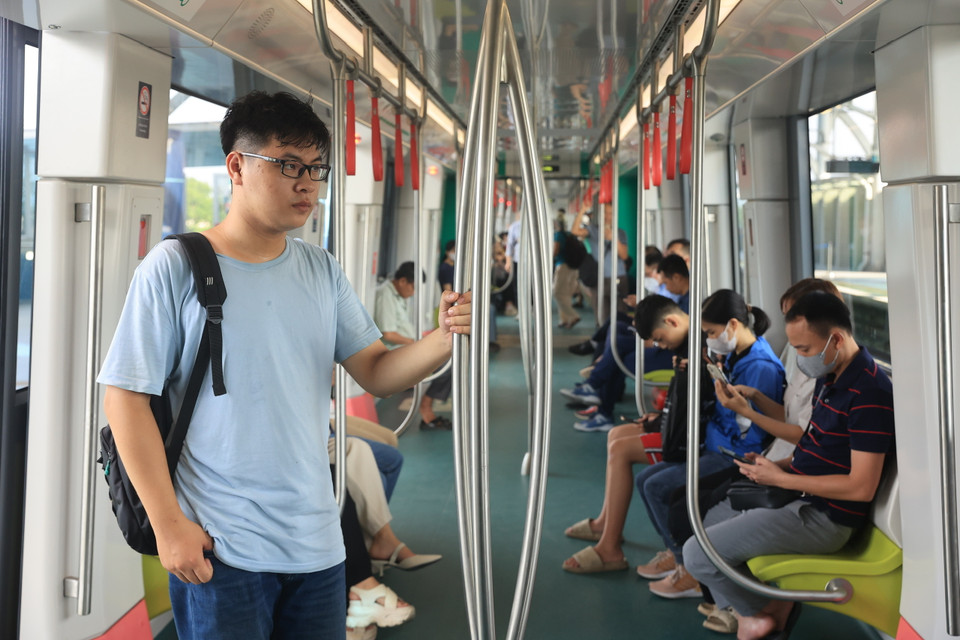 Dự kiến trong 15 ngày đầu khai thác, hành khách đi tàu sẽ được miễn phí. (Ảnh: Hoài Nam/Vietnam+)