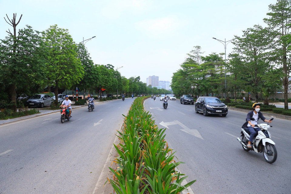 Đại lộ Chu Văn An nằm giữa địa bàn quận Hoàng Mai và huyện Thanh Trì (Hà Nội) với tổng mức đầu tư gần 1.500 tỷ đồng, có chiều dài hơn 2,5 km. (Ảnh: Hoài Nam/Vietnam+)