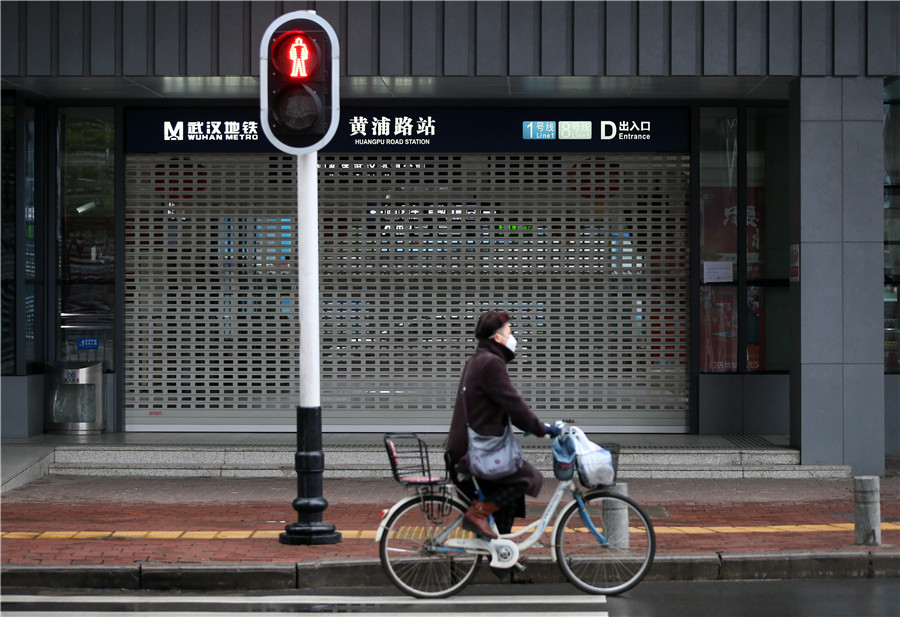 Phong cảnh vắng lặng trên đường phố Vũ Hán (Ảnh: Chinadaily)