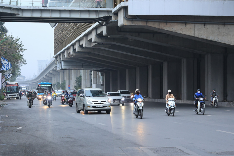 Nhiều người dân, sinh viên đã về quê nghỉ Tết sớm nên các tuyến đường khá thông thoáng, giao thông di chuyển thuận lợi. (Ảnh: Hoài Nam/Vietnam+)