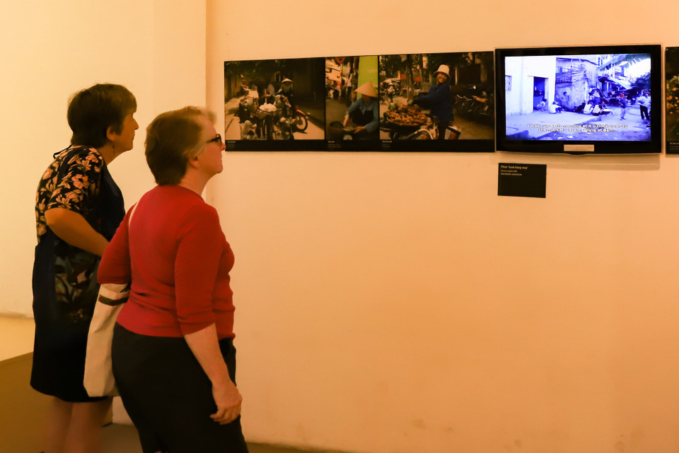 Hệ thống trưng bày thường xuyên của bảo tàng gồm ba 3 chủ đề: Phụ nữ trong Gia đình; Phụ nữ trong Lịch sử; Thời trang nữ và trưng bày chuyên đề: Trưng bày Tín ngưỡng thờ Mẫu gồm 4 nội dung: Mẫu, Tâm, Đẹp, Vui. (Ảnh: Hoài Nam/Vietnam+)