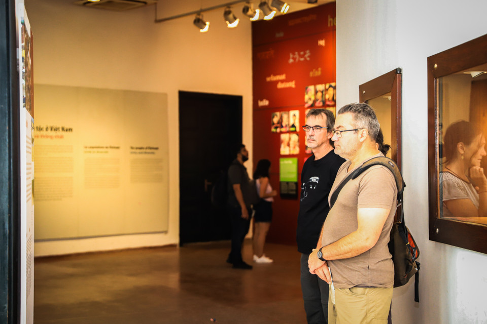 Tòa nhà Trống Đồng có không gian ở tầng 1 giới thiệu bản sắc 54 dân tộc tại Việt Nam và không gian trưng bày theo chủ đề thay đổi linh hoạt trên tầng 2. (Ảnh: Hoài Nam/Vietnam+)