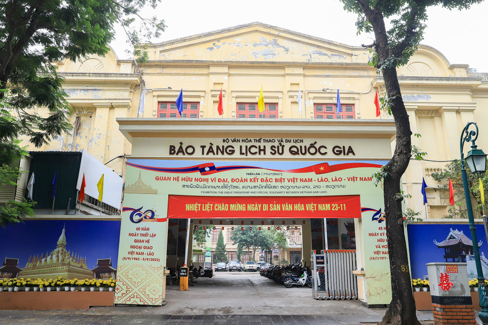 Bảo tàng Lịch sử quốc gia (Tràng Tiền, Hà Nội) đứng đầu hệ thống các bảo tàng lịch sử- xã hội Việt Nam; có chức năng nghiên cứu khoa học, khai quật khảo cổ học, sưu tầm, lưu giữ, kiểm kê, bảo quản, trưng bày, giới thiệu, phát huy giá trị tài liệu, hiện vật về tiến trình lịch sử Việt Nam. (Ảnh: Hoài Nam/Vietnam+)