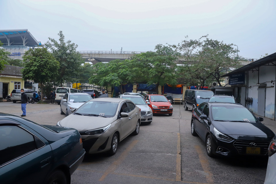 Theo dự báo của Cục Đăng kiểm Việt Nam, tình trạng nguy cơ ùn tắc đăng kiểm có thể xảy ra tại 7 địa phương vào tháng 12/2023, trong đó bao gồm Thủ đô Hà Nội. (Ảnh: Hoài Nam/Vietnam+)