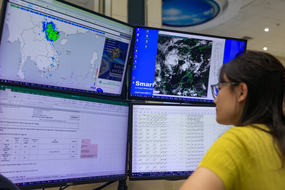 Đây là cơ quan chịu trách nhiệm cung cấp các bản tin dự báo bão để chính quyền các cấp có phương án phòng chống, người dân cảnh giác với bão. (Ảnh: Hoài Nam/Vietnam+)