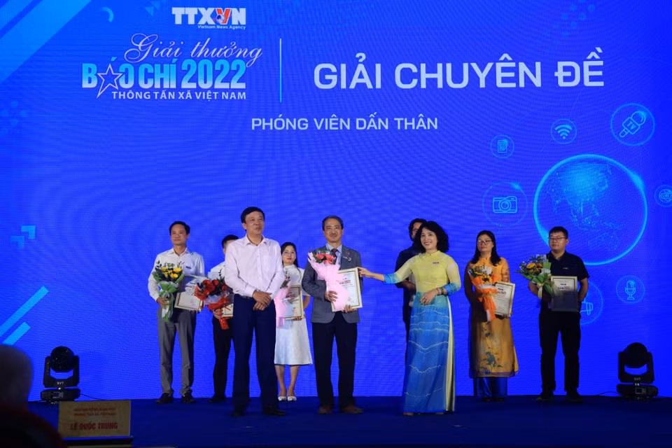 Còn lại, Giải chuyên đề được trao cho 7 tác giả và nhóm tác giả. (Ảnh: Hoài Nam/Vietnam+)